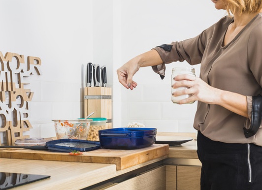 В какой момент нужно солить разные блюда