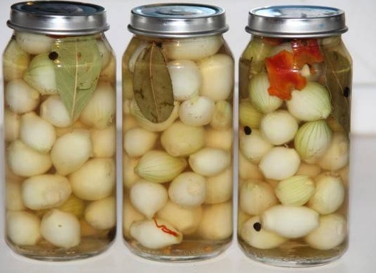 Как мариновать лук на зиму
