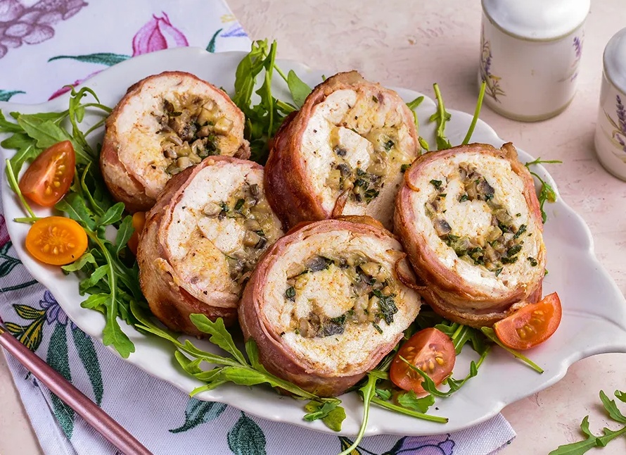 КУРИНЫЙ рулет с грибами
