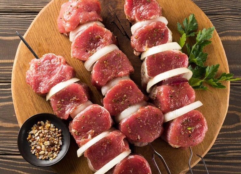 Сочный шашлык из говяжьей вырезки с гранатом