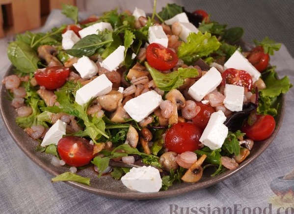 Салат с креветками помидорами и капустой